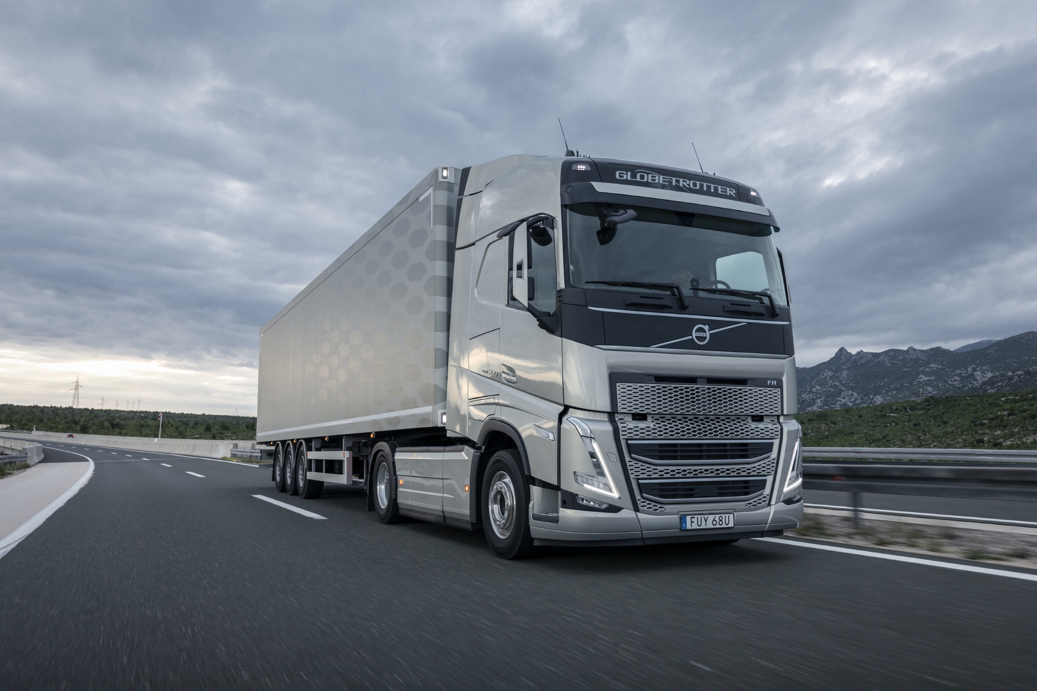 Compania de logistică Girteka achiziționează 2.000 de camioane Volvo