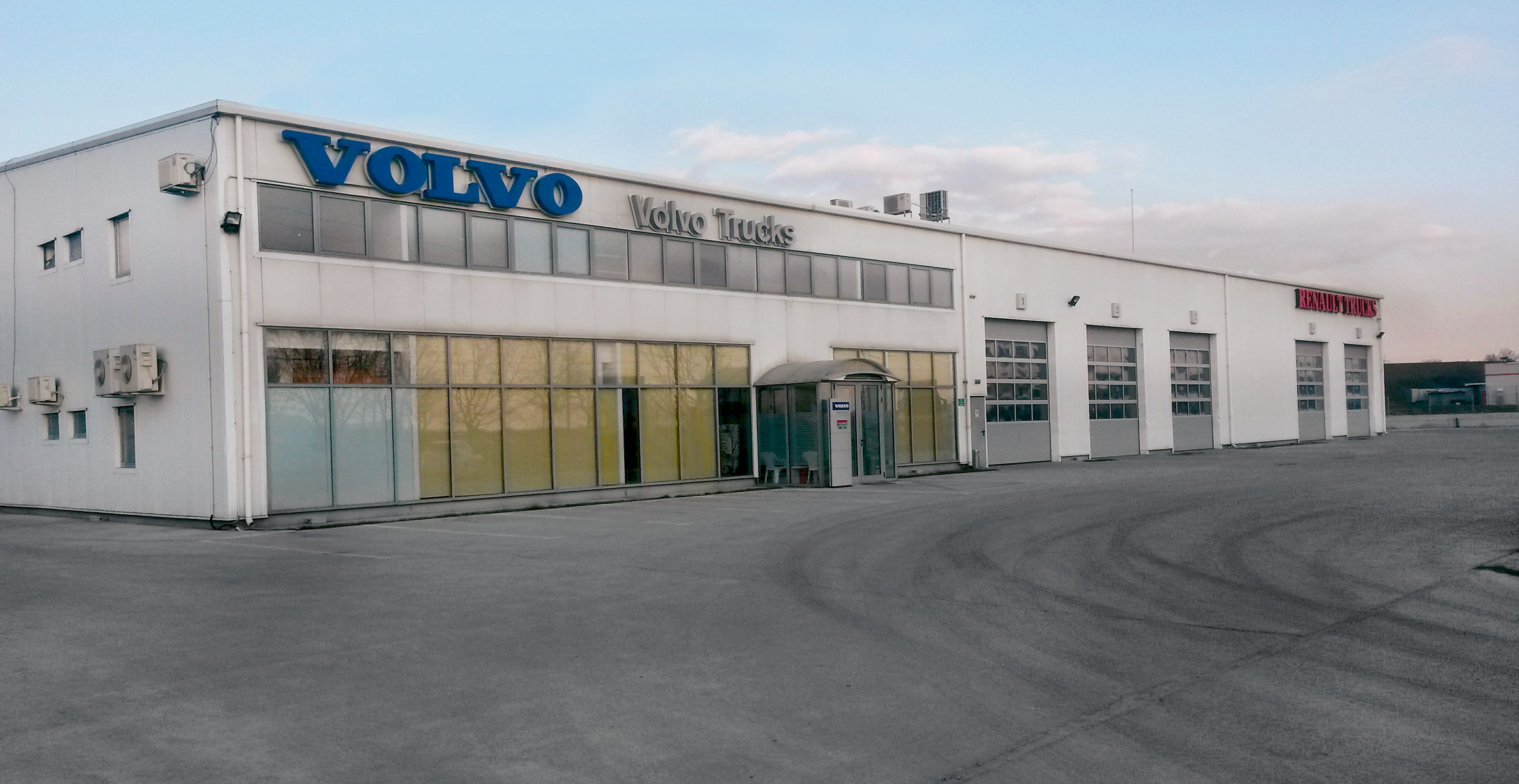 Volvo Trucks Center Oradea